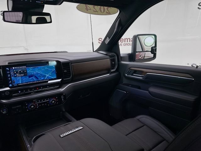 Used 2024 Chevrolet Silverado 3500 High Country image 26