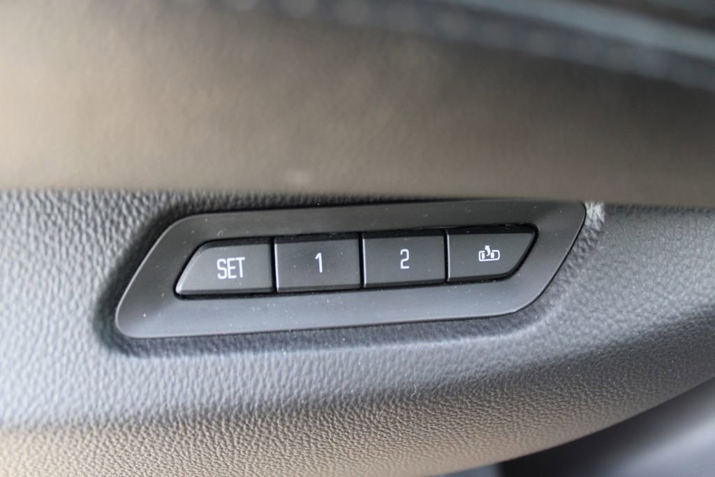 Used 2015 Cadillac Escalade Luxury AWD/4WD image 38