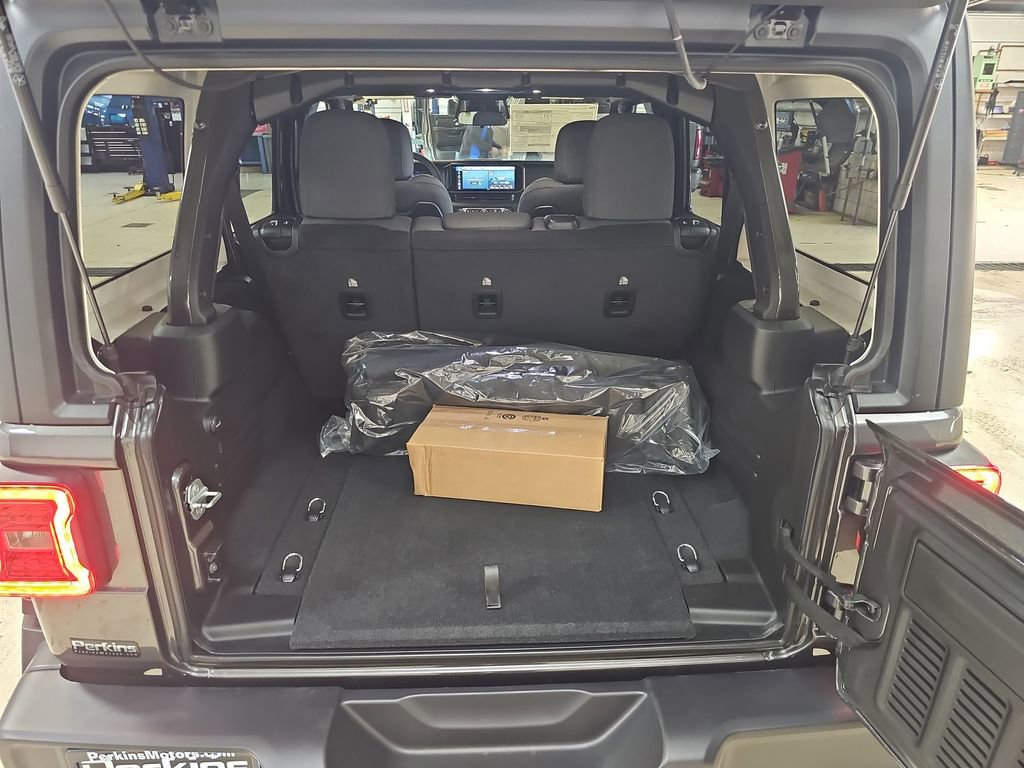 New 2026 Jeep Wrangler Unlimited Rubicon image 22