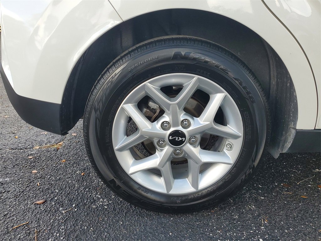 Certified 2024 Kia Soul LX w/ Option Group 015 image 7