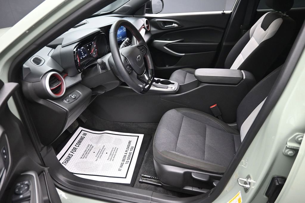 Used 2024 Chevrolet Trax RS w/ Driver Confidence Package FWD image 15