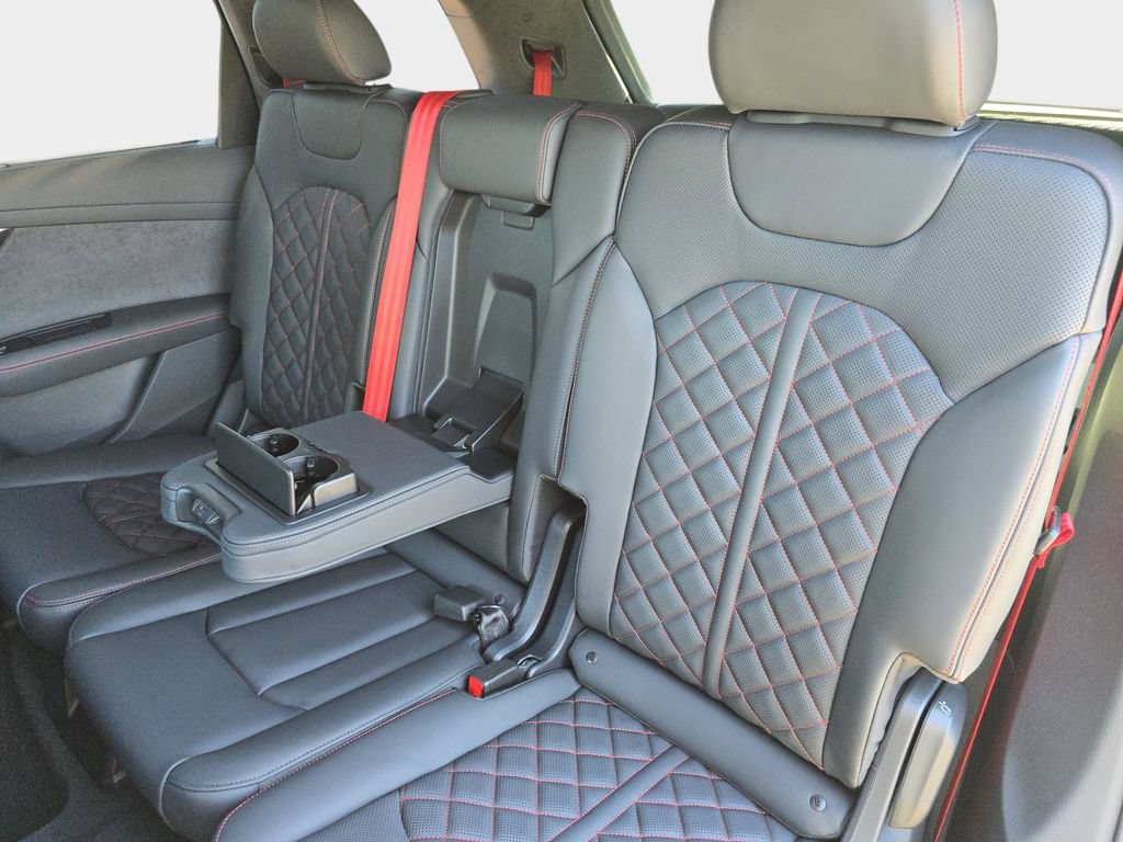 New 2026 Audi SQ7 Prestige AWD/4WD image 15