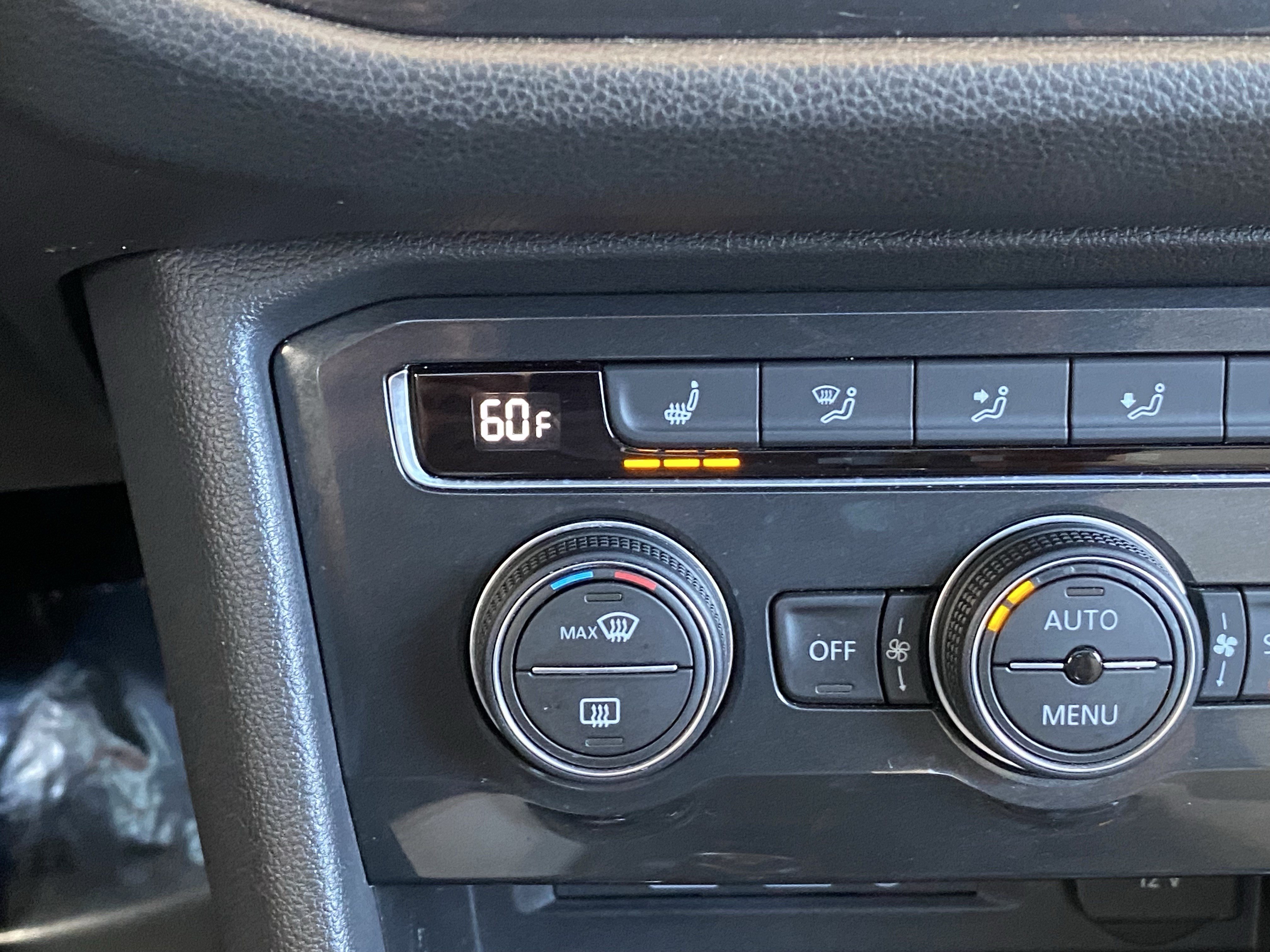 Used 2019 Volkswagen Tiguan SEL AWD/4WD image 14