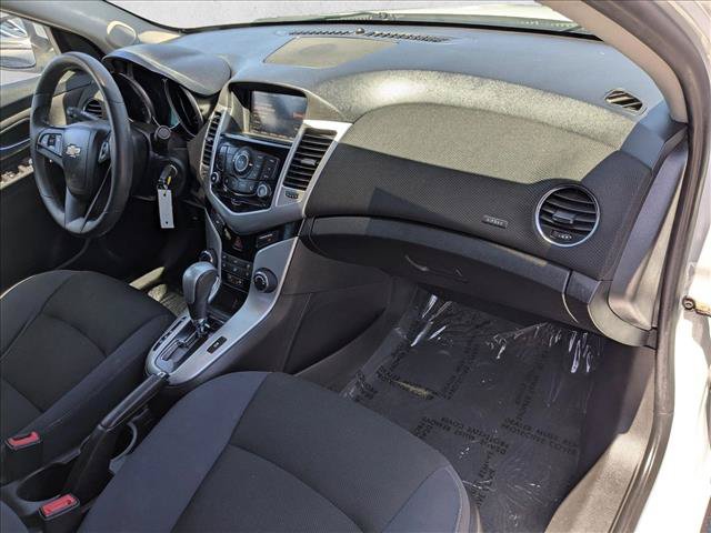 Used 2016 Chevrolet Cruze LT w/ Technology Package FWD image 21
