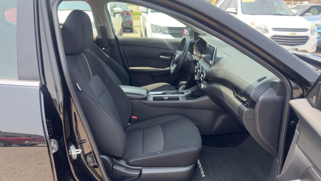 Used 2022 Nissan Sentra SV image 16