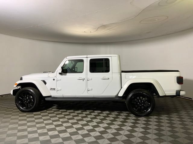 Used 2022 Jeep Gladiator Overland AWD/4WD image 8