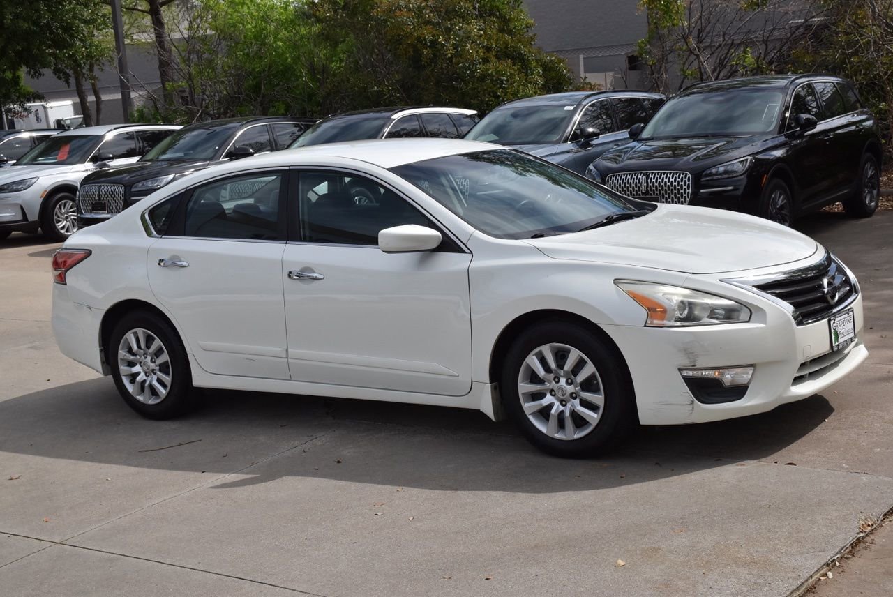 Used 2015 Nissan Altima 2.5 S w/ Power Driver Seat Package FWD image 5