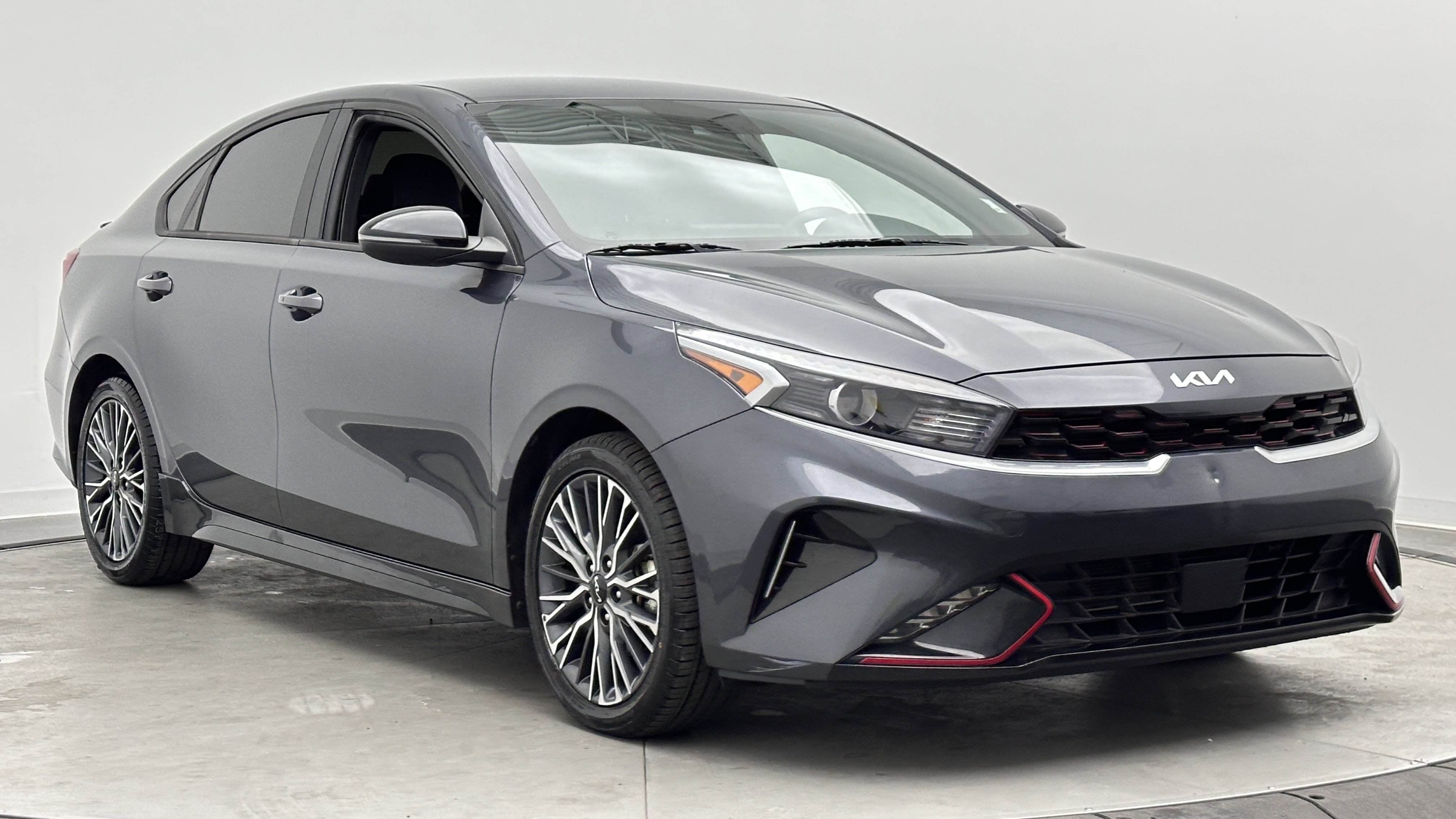 Used 2023 Kia Forte GT-Line w/ GT-Line Technology Package FWD image 3