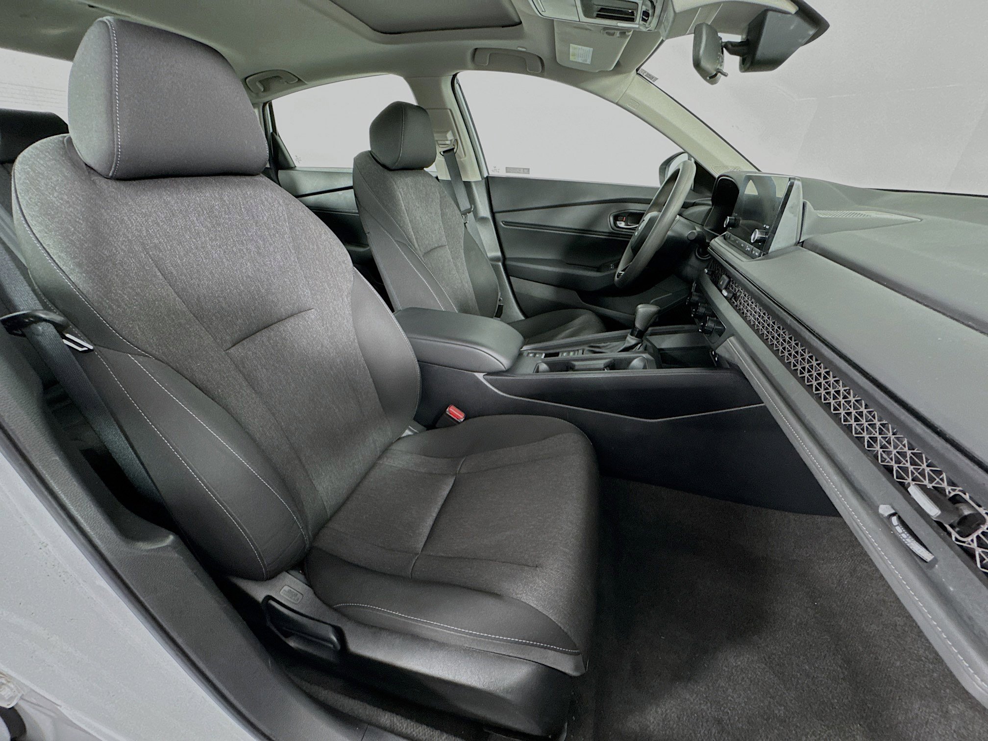 Certified 2024 Honda Accord EX image 27