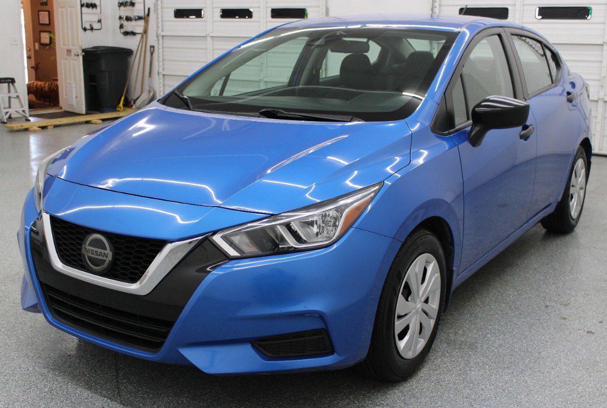 Used 2021 Nissan Versa S w/ Trunk Package image 3