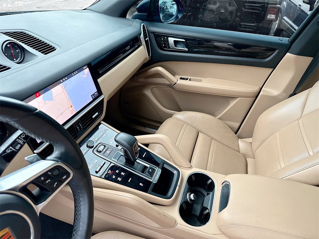 Used 2020 Porsche Cayenne image 26