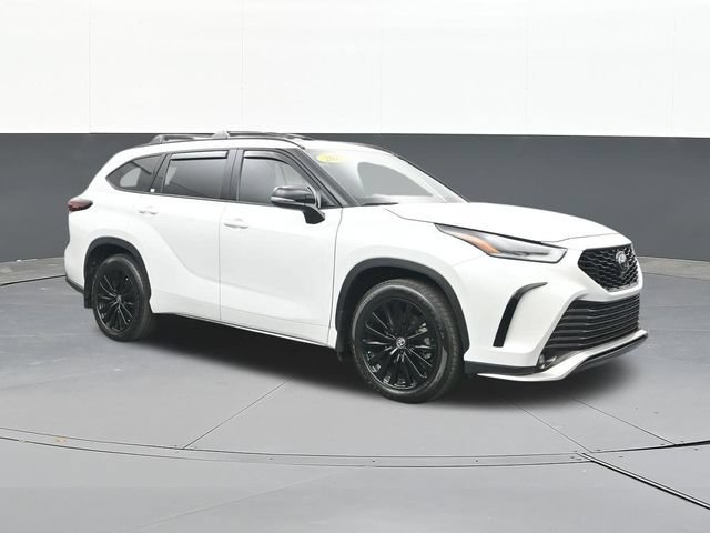 Used 2025 Toyota Highlander XSE AWD/4WD image 18