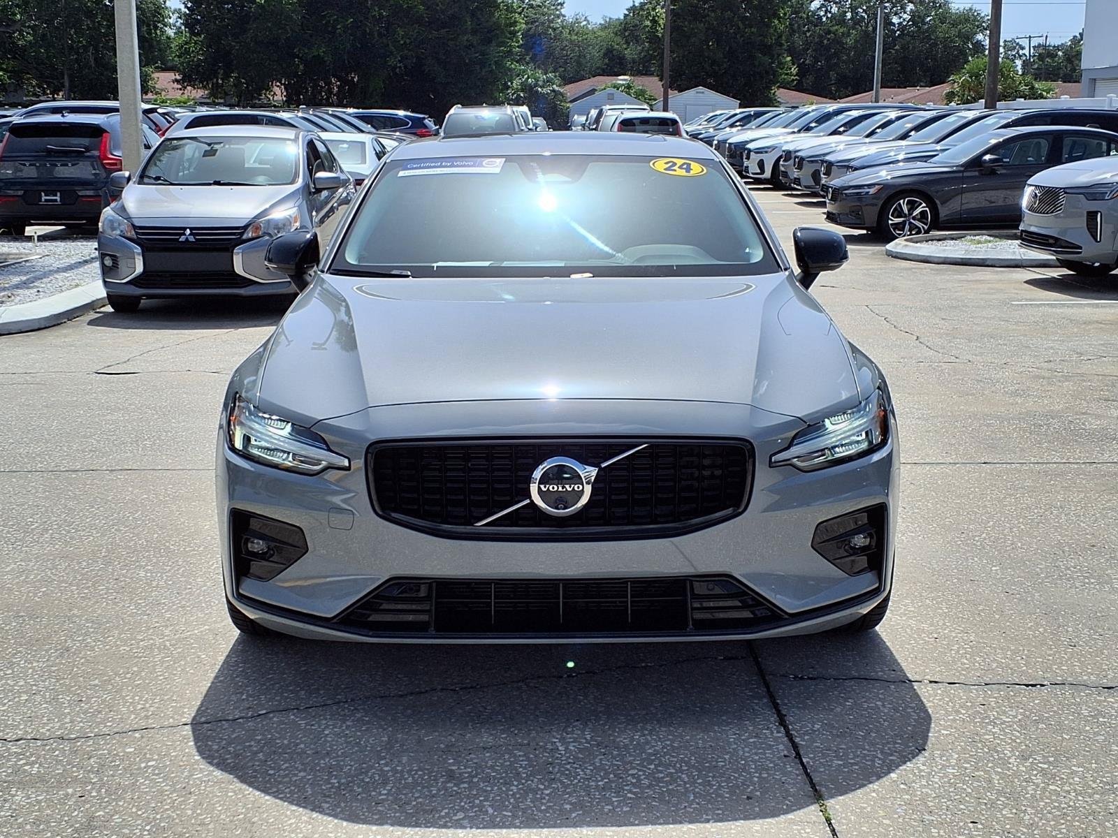 Certified 2024 Volvo S60 B5 Plus AWD/4WD image 2