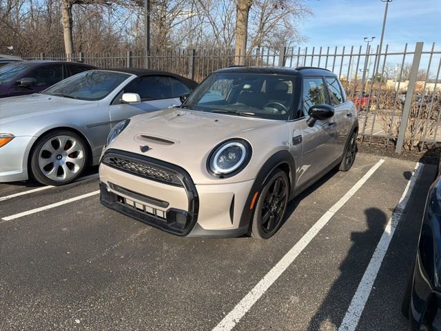 Used 2022 MINI Cooper S w/ Premium Package image 1