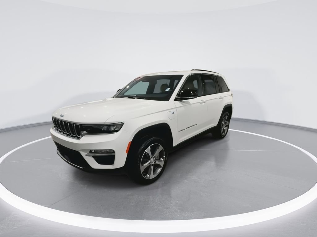 New 2024 Jeep Grand Cherokee Limited 4xe image 4