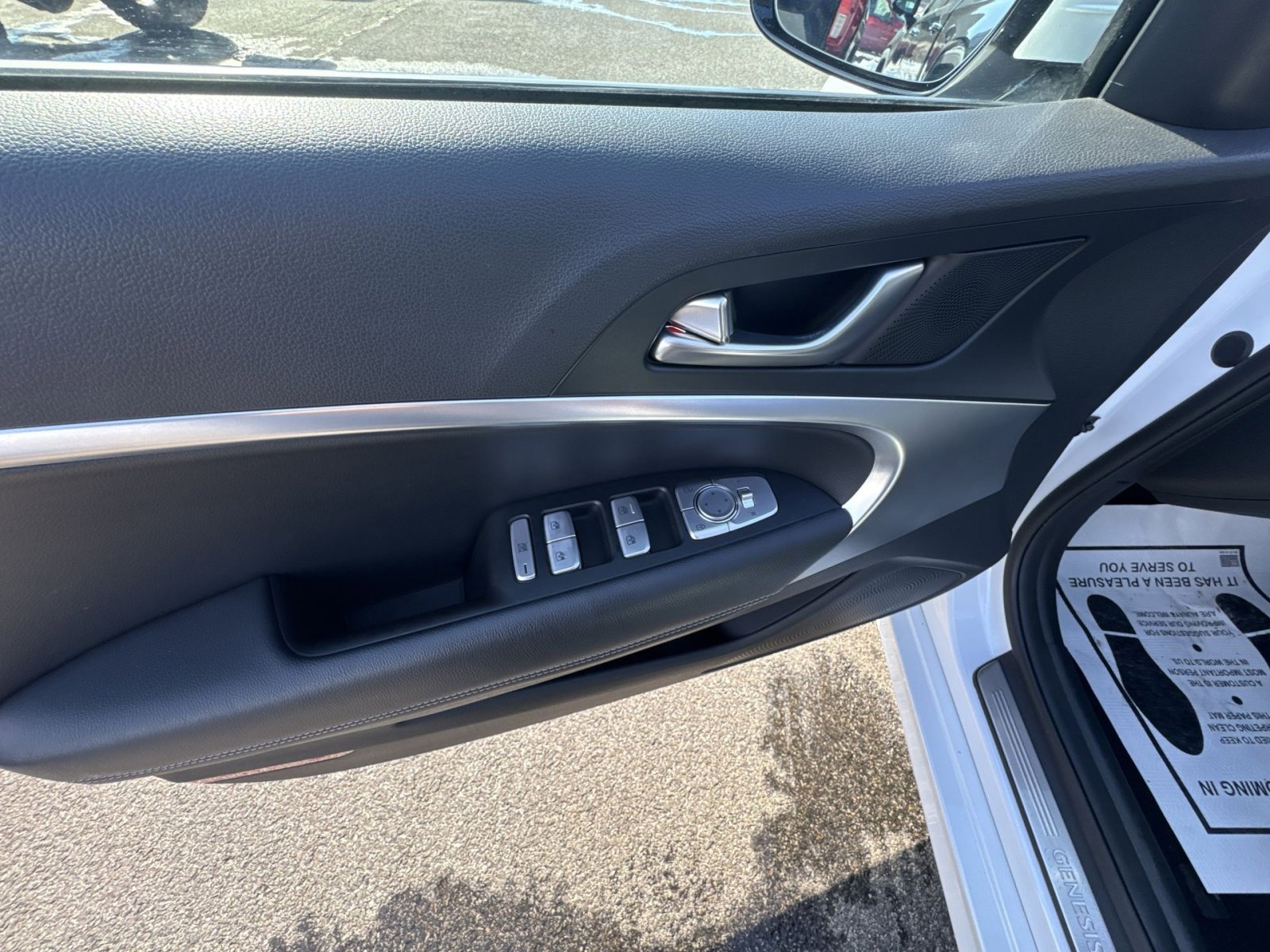 Used 2021 Genesis G70 2.0T image 15