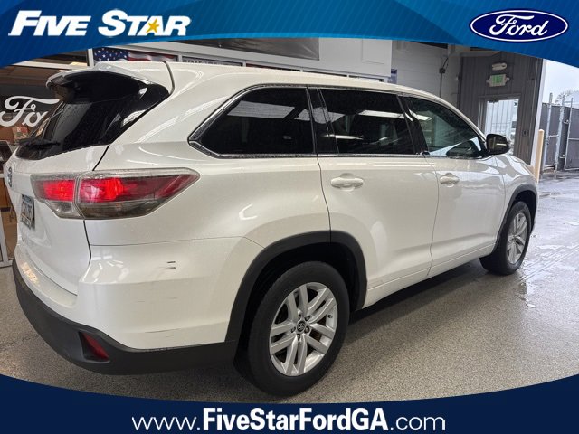 Used 2016 Toyota Highlander LE image 2