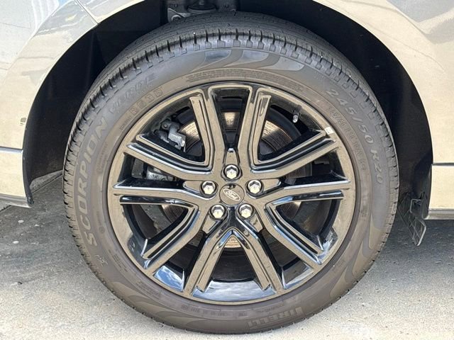 Used 2024 Ford Edge ST-Line image 32