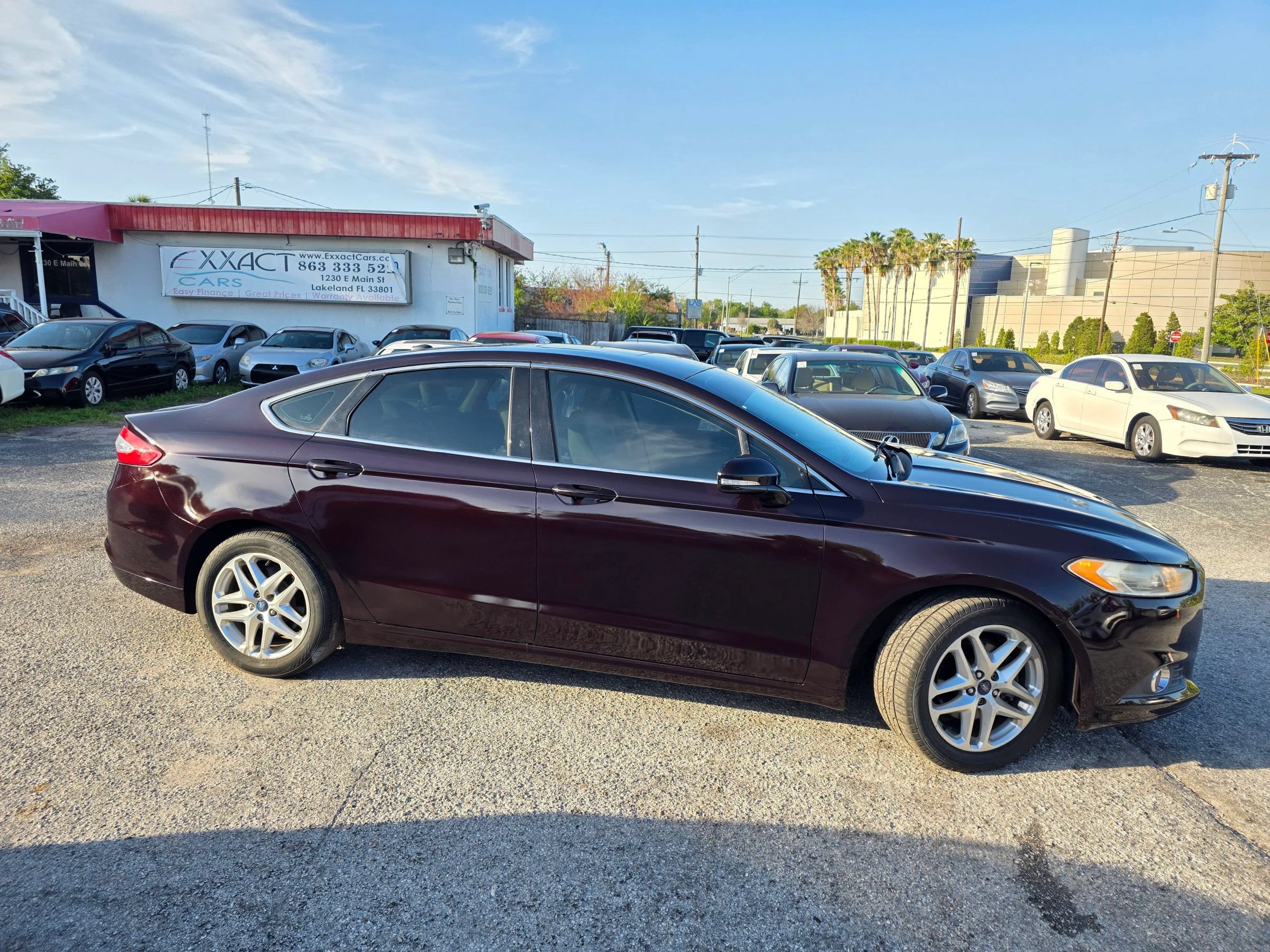 Used 2013 Ford Fusion SE FWD image 8
