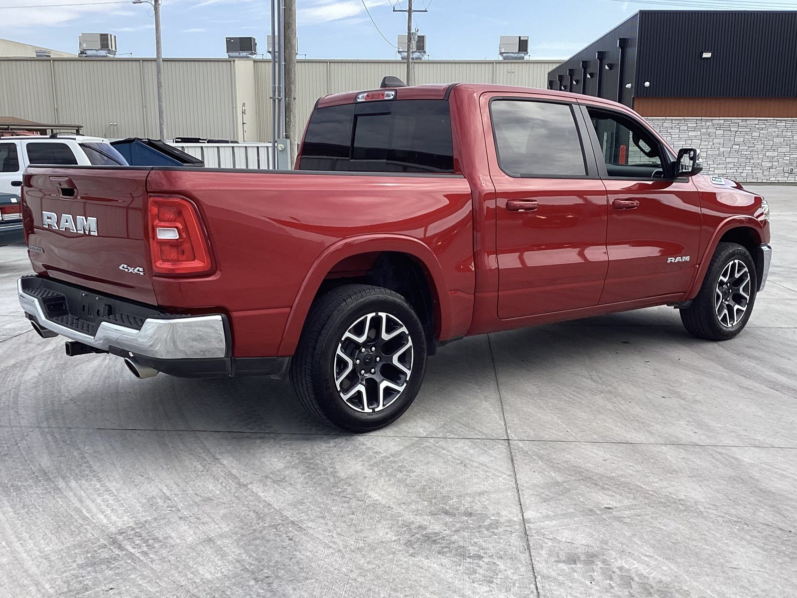 Used 2026 RAM 1500 Laramie AWD/4WD image 5