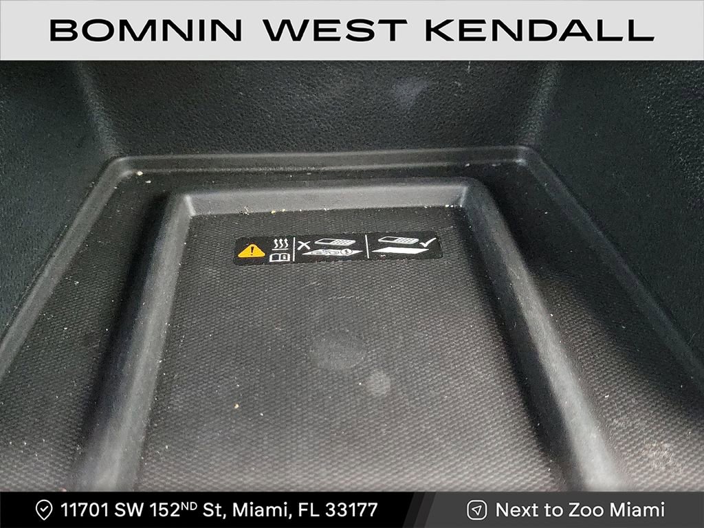 Used 2023 Chevrolet Traverse RS image 22