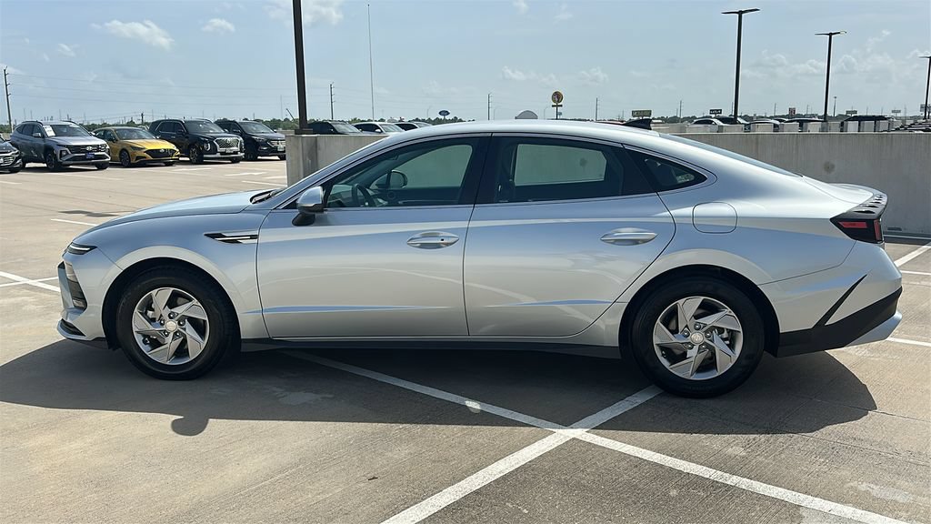 Used 2026 Hyundai Sonata SE FWD image 9