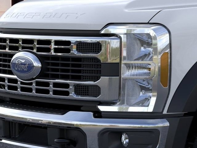 New 2026 Ford F450 XL w/ XL Chrome Package RWD image 17