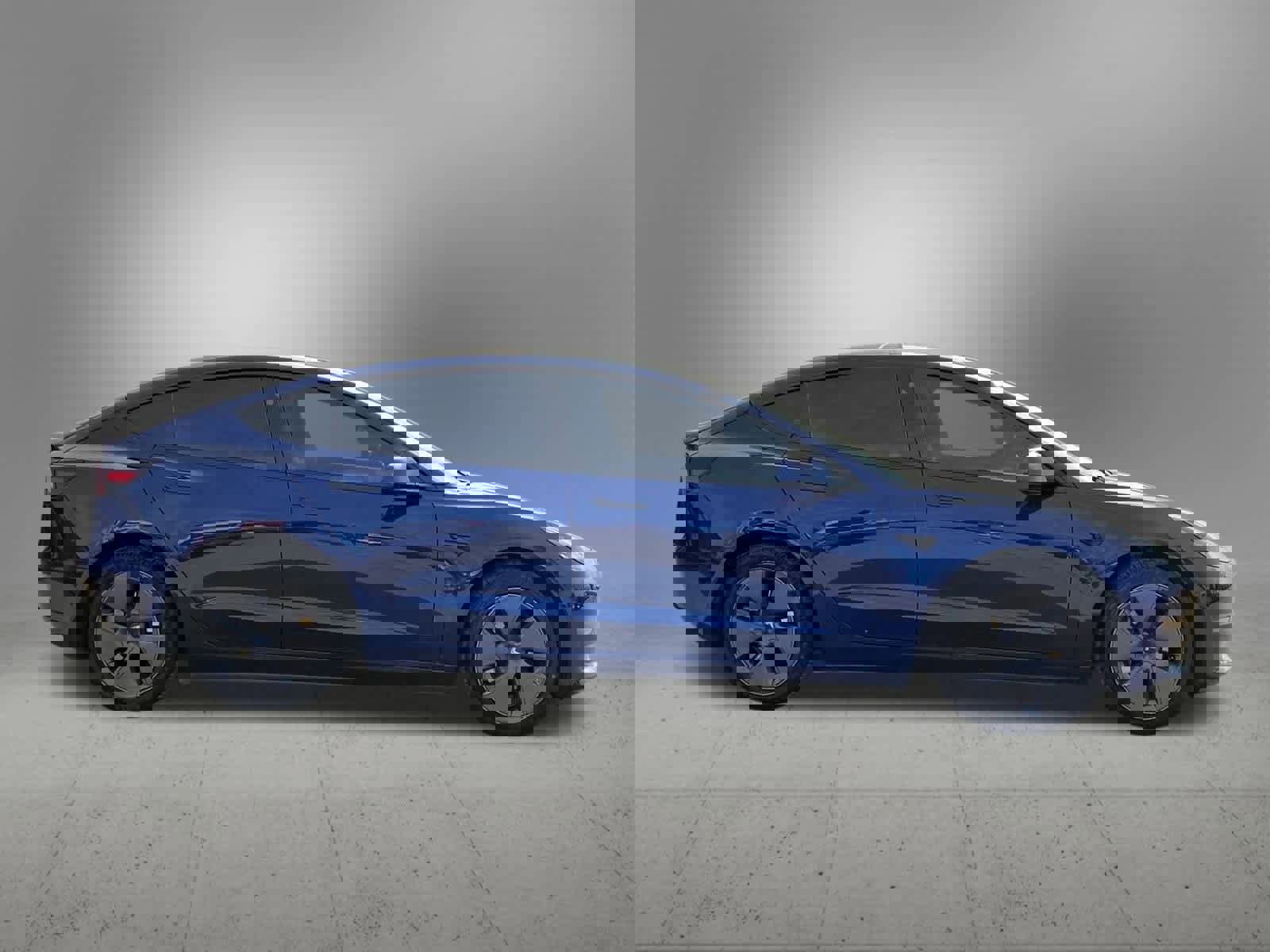 Used 2023 Tesla Model 3 Standard Range image 7