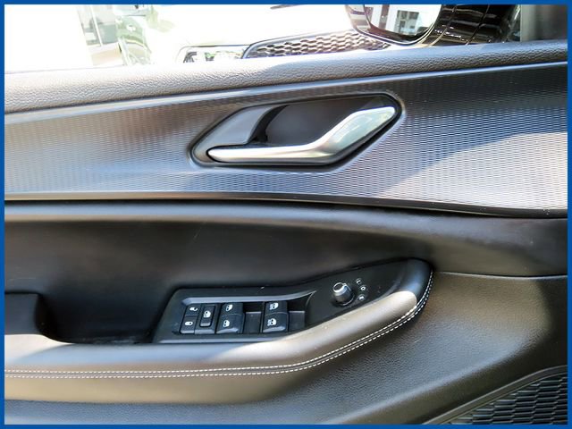 Certified 2024 Jeep Grand Cherokee L Altitude AWD/4WD image 13