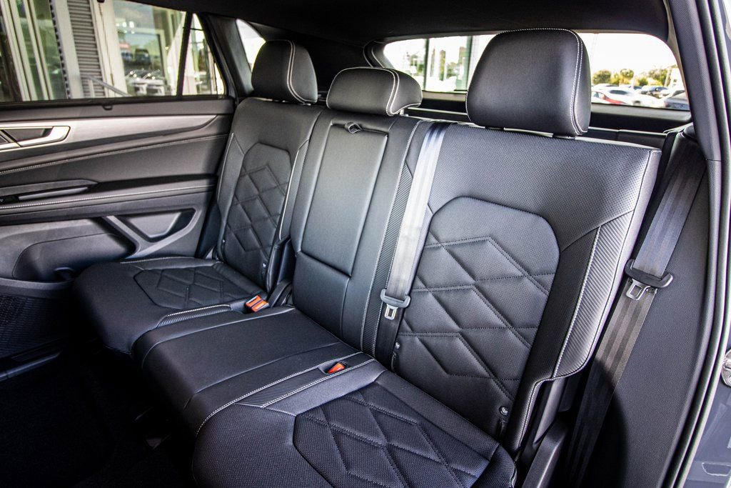 New 2026 Volkswagen Atlas Cross Sport SE AWD/4WD image 51