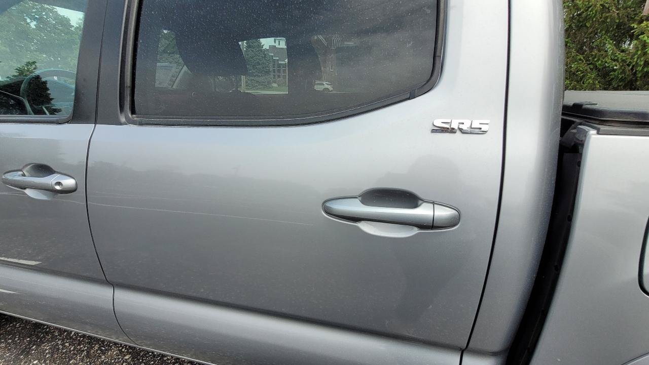 Used 2020 Toyota Tacoma SR5 AWD/4WD image 21