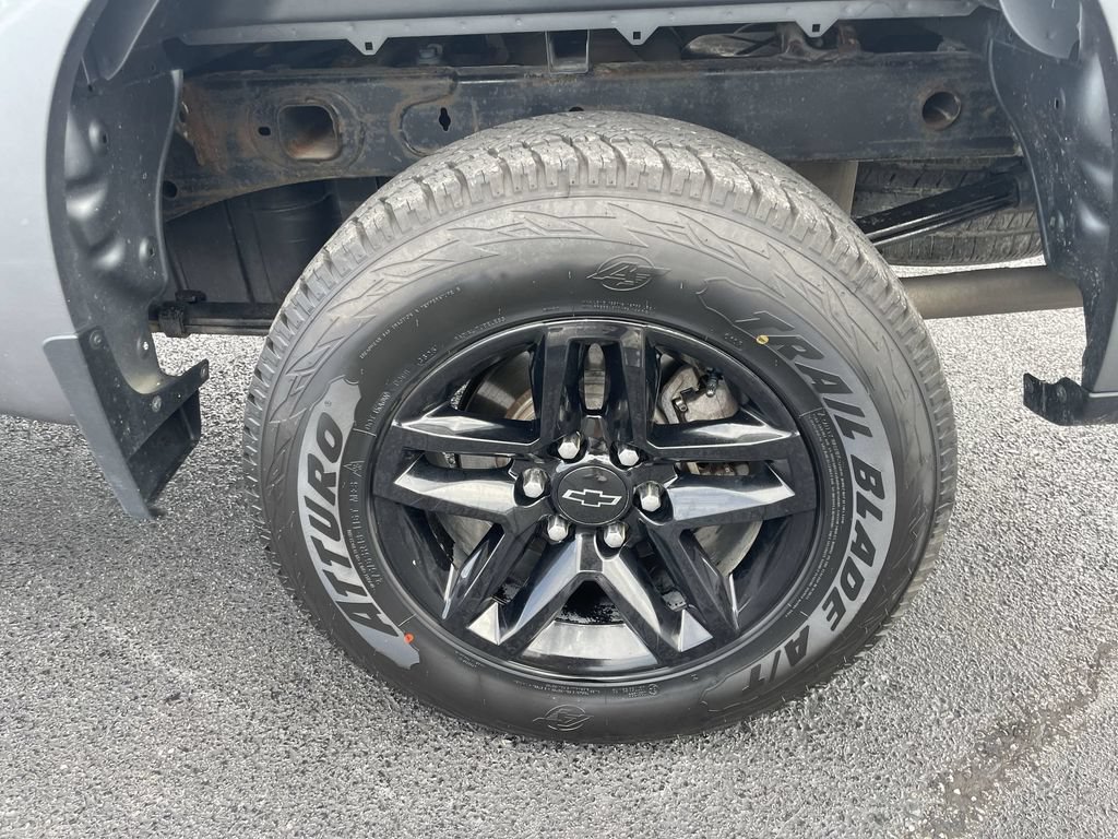 Used 2019 Chevrolet Silverado 1500 Custom Trail Boss w/ Custom Convenience Package AWD/4WD image 8