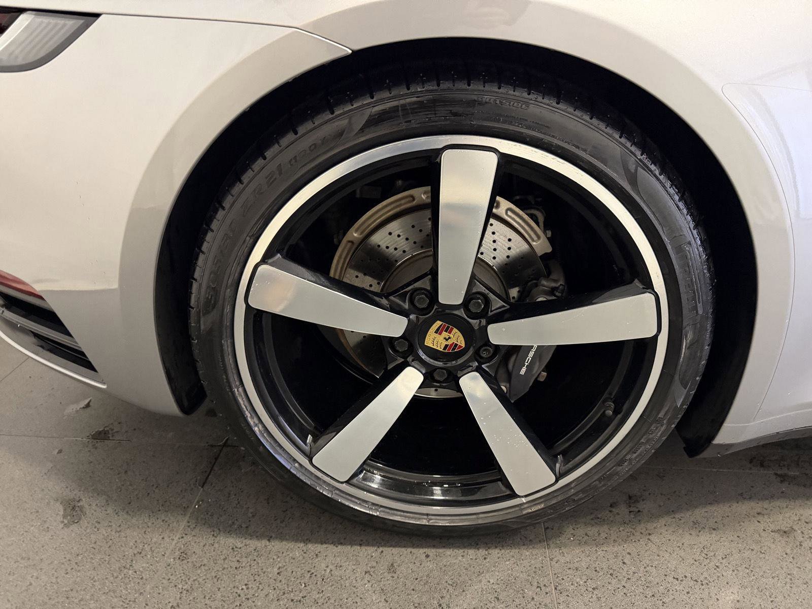 Used 2022 Porsche 911 Carrera image 12