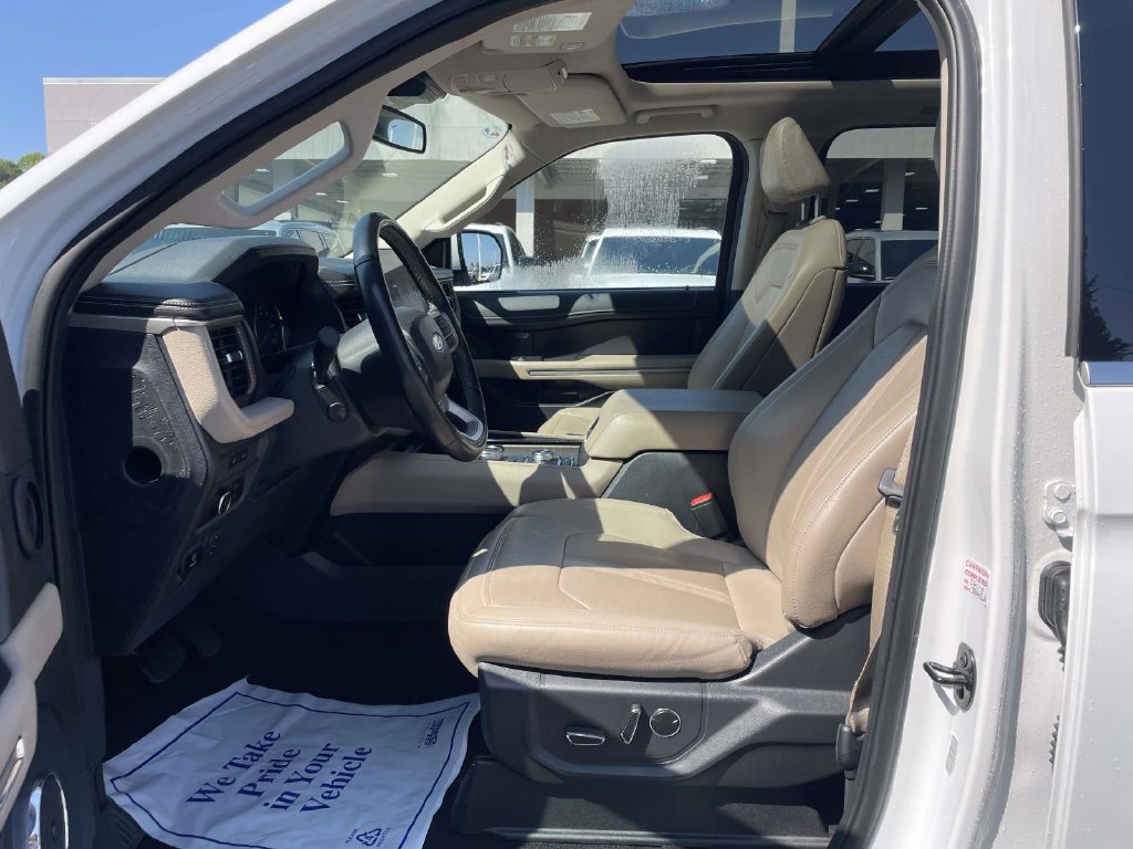 Used 2024 Ford Expedition Limited AWD/4WD image 28