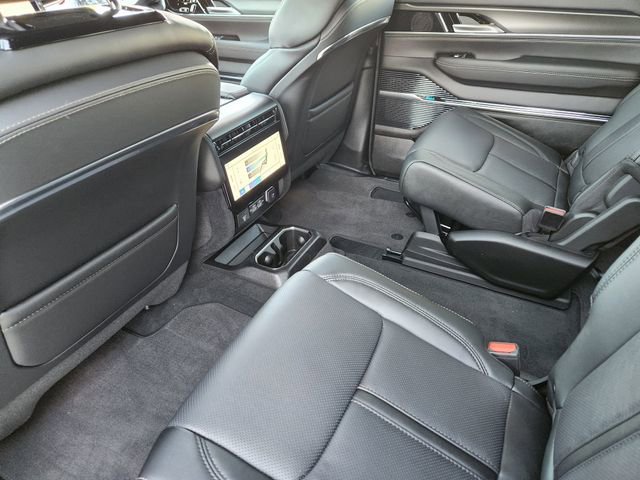 New 2026 Jeep Grand Wagoneer Summit w/ Premium Group III image 23