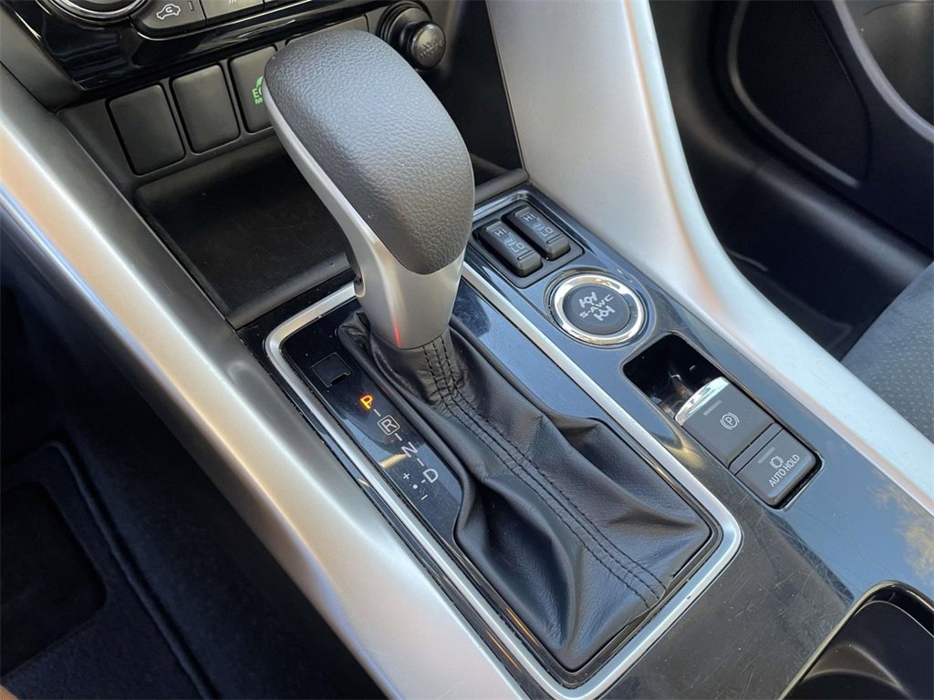 Used 2025 Mitsubishi Eclipse Cross SE image 25