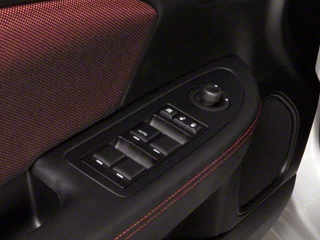 Used 2013 Dodge Avenger SE FWD image 13