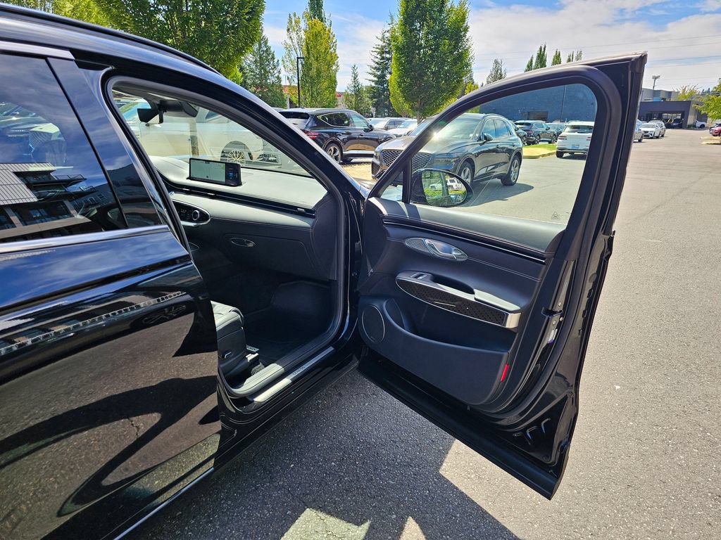 Certified 2025 Genesis GV70 3.5T Sport w/ Sport Prestige Package AWD/4WD image 28