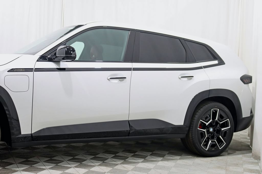 Used 2024 BMW XM AWD/4WD image 3