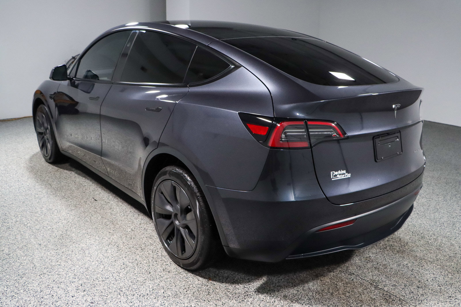 Used 2025 Tesla Model Y Long Range image 9