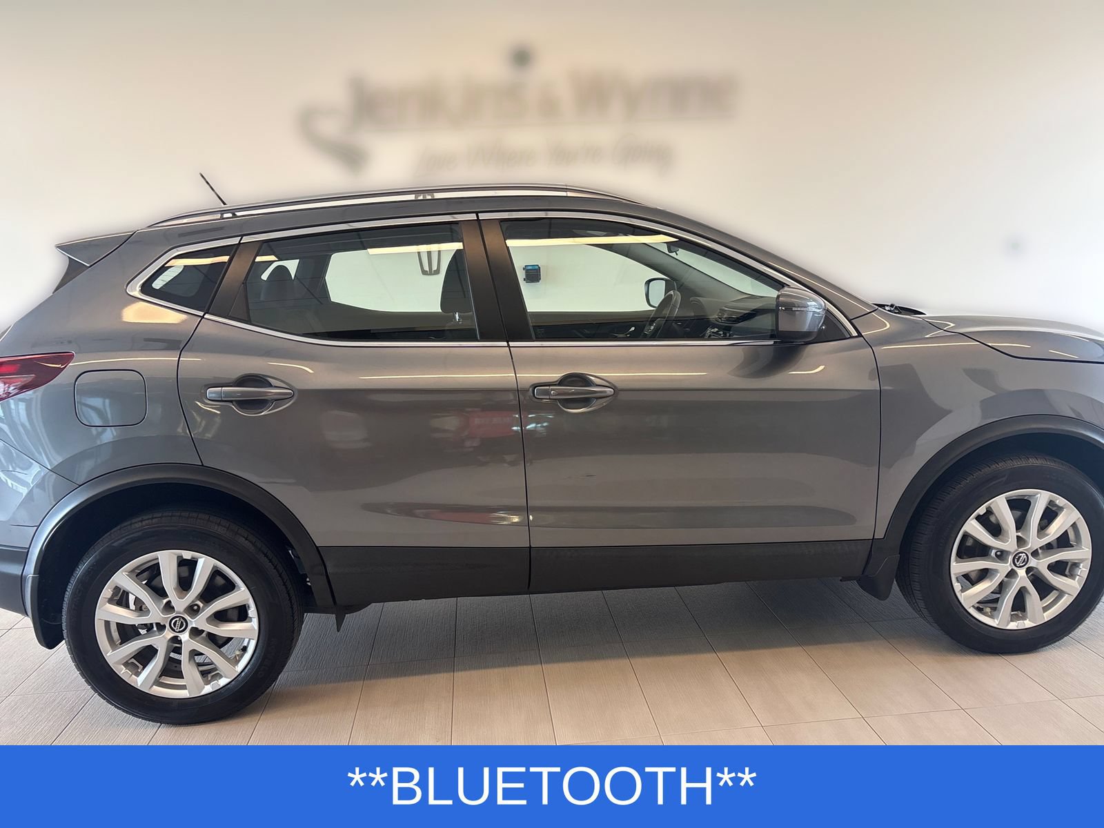 Used 2022 Nissan Rogue Sport SV FWD image 6