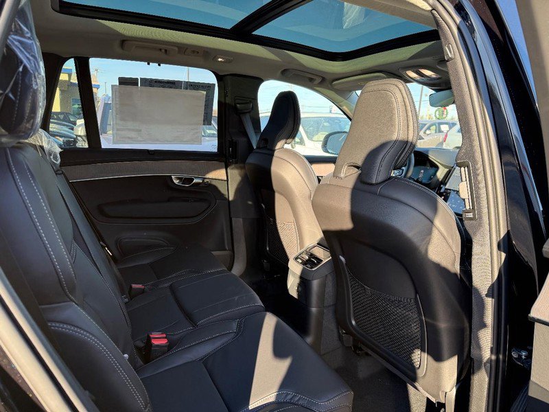 New 2026 Volvo XC90 T8 Ultra w/ Protection Package Premier image 6