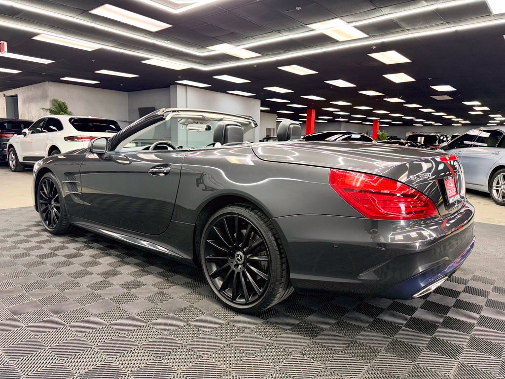 Used 2020 Mercedes-Benz SL 550 image 25