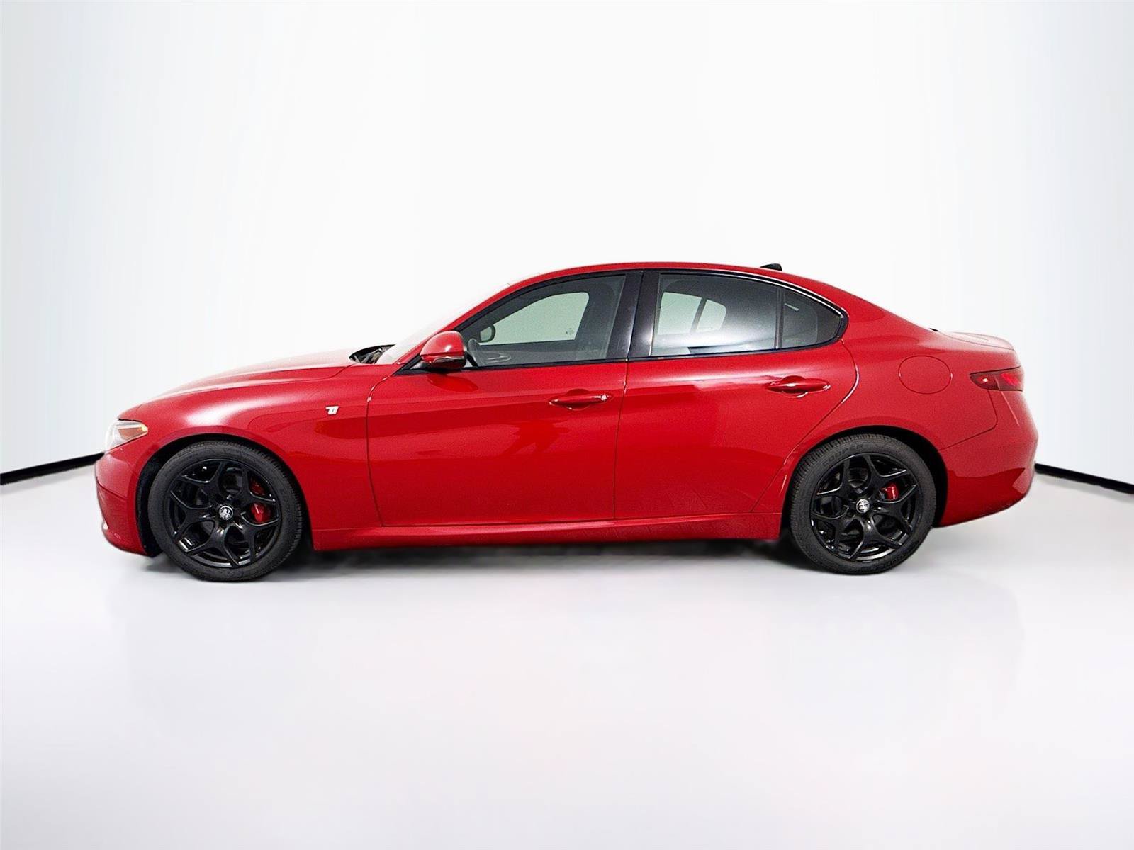 Used 2022 Alfa Romeo Giulia Ti w/ Active Assist Plus Package RWD image 28