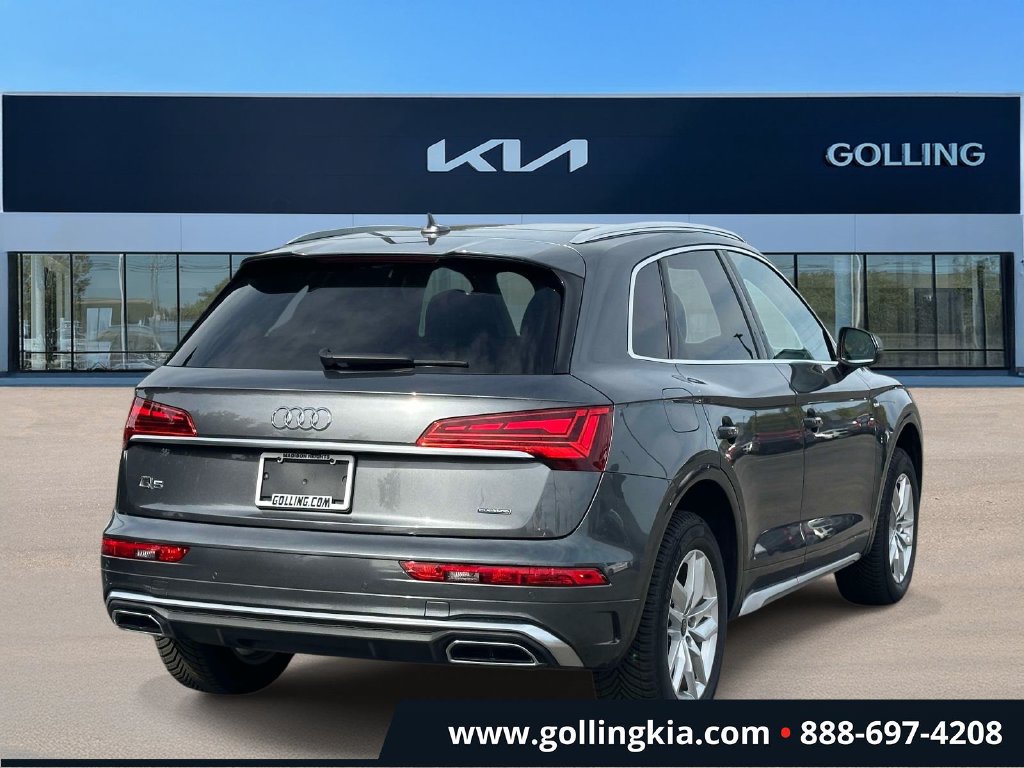 Used 2024 Audi Q5 2.0T Premium w/ Convenience Package AWD/4WD image 3
