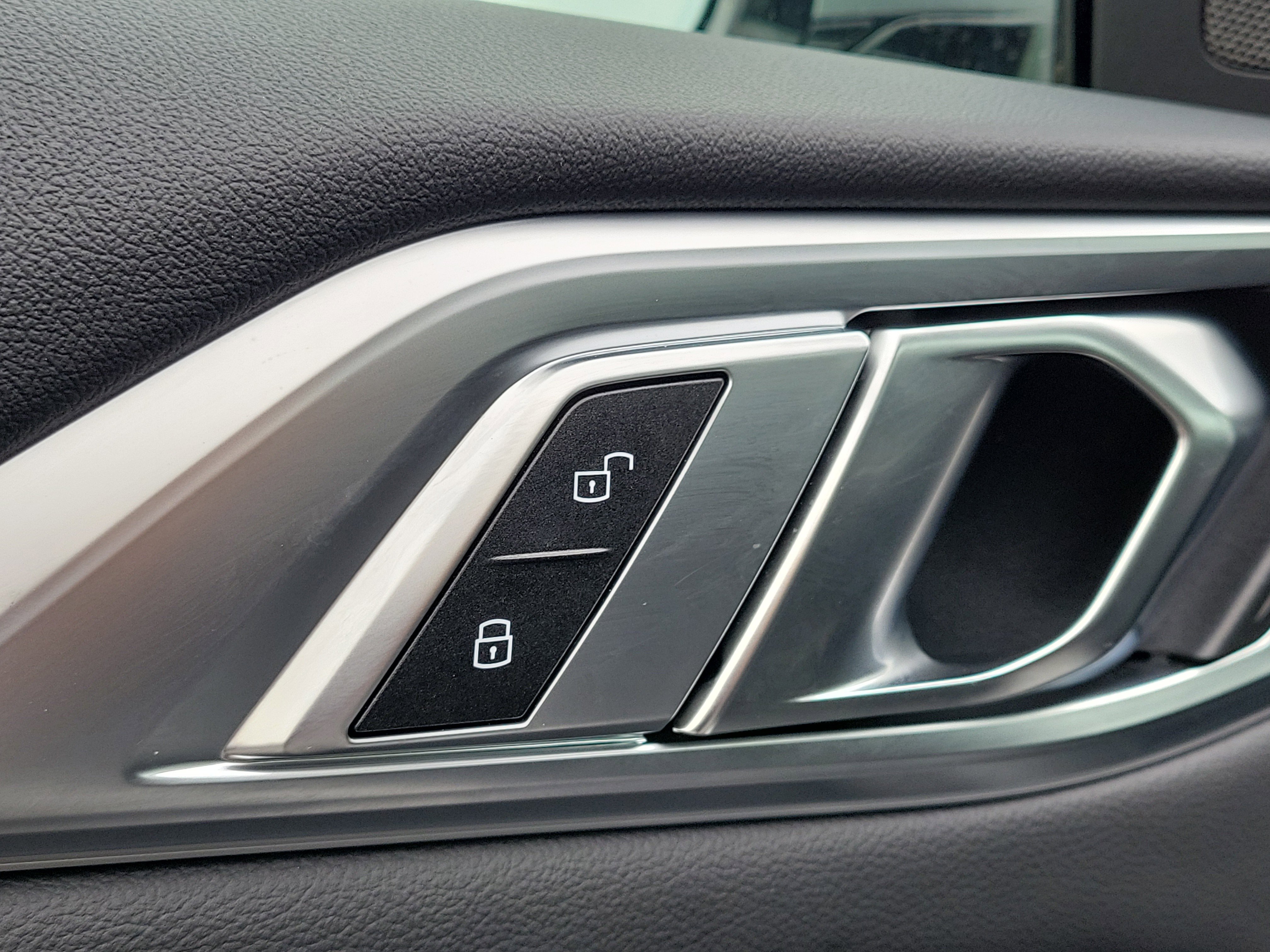 Used 2025 BMW 430i xDrive Coupe w/ Premium Package image 18