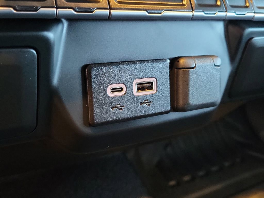 Used 2026 Chevrolet Silverado 1500 W/T w/ WT Value Package image 8