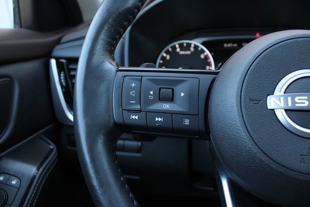 Used 2022 Nissan Rogue SV w/ SV Premium Package AWD/4WD image 12