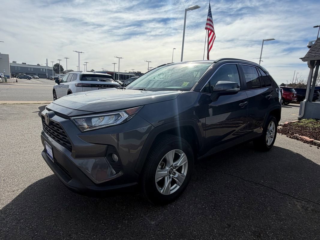 Used 2019 Toyota RAV4 XLE image 3
