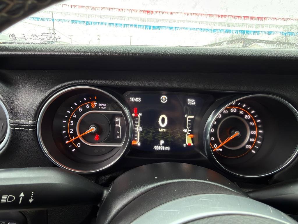 Used 2018 Jeep Wrangler Unlimited Sahara w/ Dual Top Group image 45